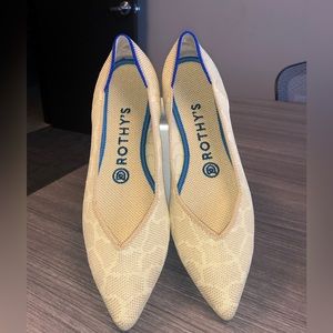 Women's - Rothy's Cream Camo Pointed Toe Flats, Size 7 NWOT. Make me an offer!